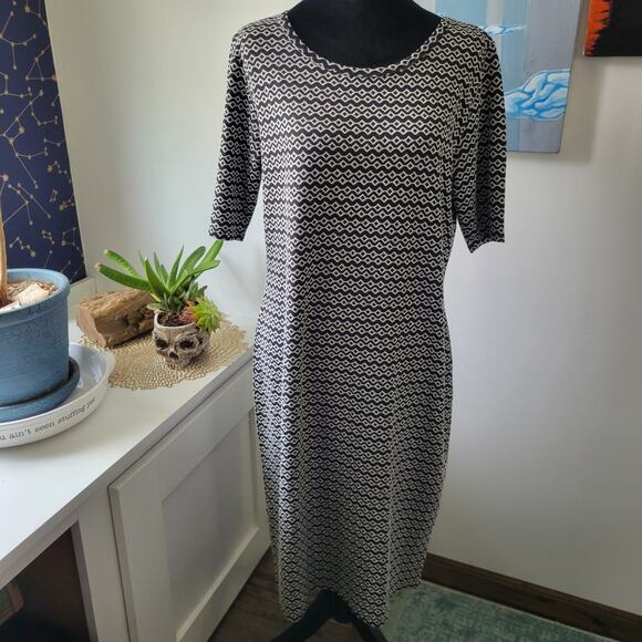 LuLaRoe Fitted Midi Dress Women’s Size L | Geometric Print Black Gray | Stretchy - Picture 2 of 12